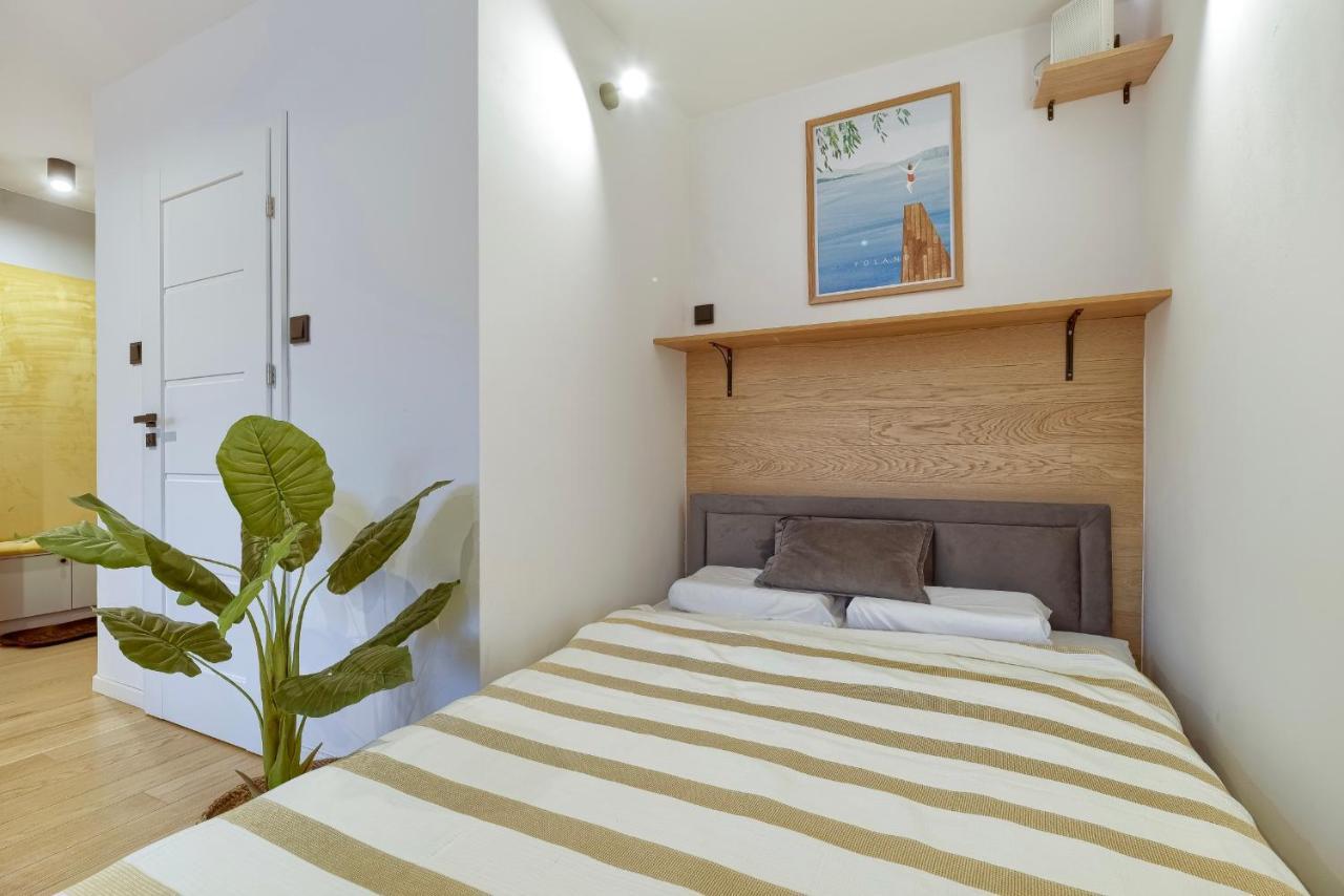 Apartament 4 Pory Roku Przy Plazy Z Widokiem Na Morze غدينيا المظهر الخارجي الصورة